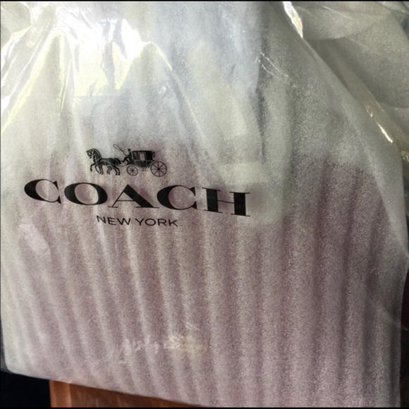 Brand New COACH satchel - Picture 4 of 6